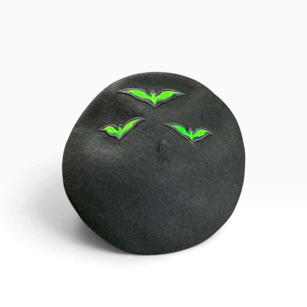 Hot Topic Black Wool Beret Hat Neon Green Bats Goth Halloween NWT OSFM
